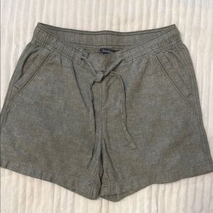 Eddie Bauer Green Cargo Shorts Relaxed Fit